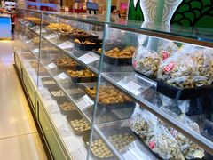 面包甜点陈列柜-上海哈尔滨食品厂(合生汇店)
