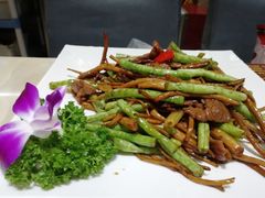 茶树菇炒牛肉-明泉居茶点荟(车陂店)