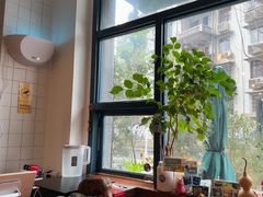 -Be Lived Cafe比例咖啡(摩天轮店)