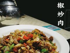 老坛辣椒炒肉-味上湘菜馆(岳麓山店)