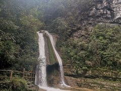 -牛角寨瀑布景区