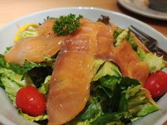 烟三文鱼沙律-Lia Cafe Bar Restaurant松山咖啡屋