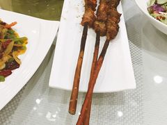 红柳枝烤羊肉串-巴扎美食·新疆菜·西域歌舞表演餐厅(新疆大厦店)