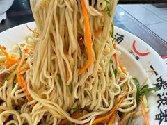 -牛一嘴·兰州牛肉面·大盘鸡(财富中心店)