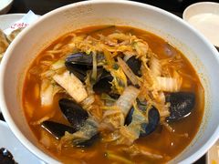 海鲜辣汤面-香港饭店0410(明洞店)