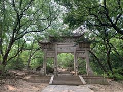 -灵岩山风景区