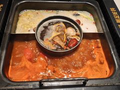 -老牌坊云南鱼豆花火锅(哈西万达店)