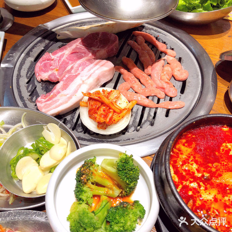 🇰🇷敲有氛围的正宗韩式传统烤肉,仿佛置身韩国