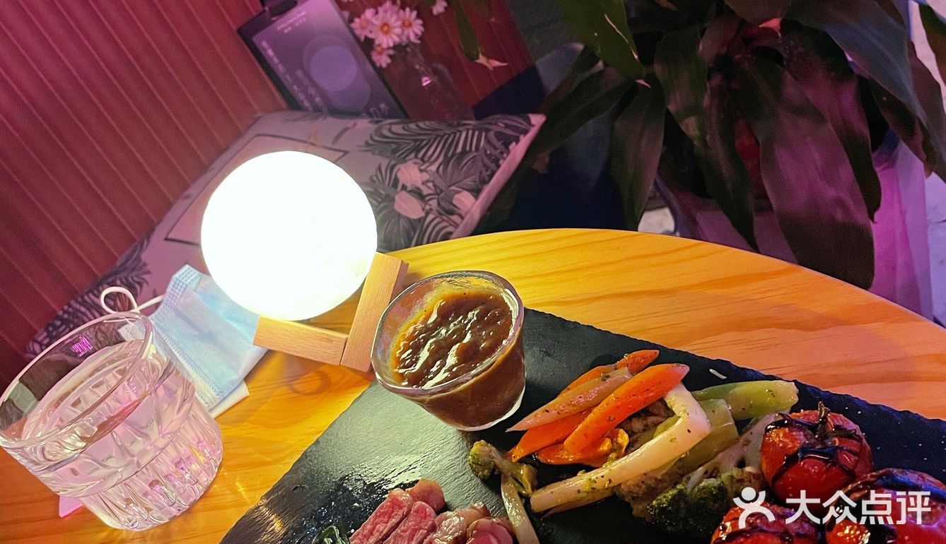 味道也很协调,可颂搭配培根很好吃