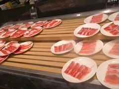 -钱小奴海鲜自助黑金店(杭州滨江龙湖店)