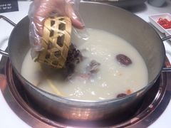 -洪氏嗨捞·猪肚鸡火锅(阳光天地店)