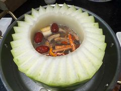 -得意咚瓜·顺德鱼生·冬瓜火锅(深圳首店)