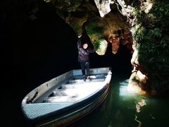 -怀托摩萤火虫洞