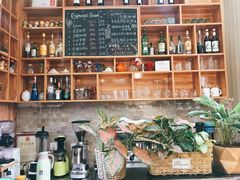 -Rabbit Cafe私房西餐甜点咖啡(栖霞路店)