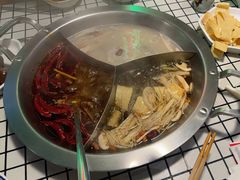 -山悦里 山野·鲜火锅(罗斯福广场店)
