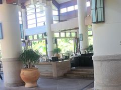 -亚龙湾喜来登·美景台大堂吧