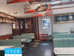 -阿瓦山寨·湘菜现炒·剁椒鱼头王(咸阳总店)