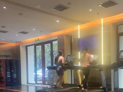 -蓝天国际游泳培训基地(华腾园店)