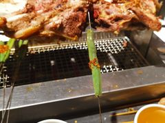 爆款烤羊腿-橦橦小马扎烧烤 (传媒大学店)