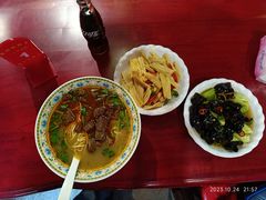 -金杨拉面王小吃面馆·牛三宝面·红烧牛肉粉