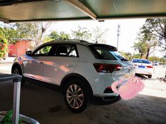 -一嗨租车(凤凰机场店)
