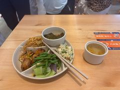 -素满香·全民食养自助(长宁龙之梦店)