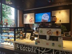 面包甜点陈列柜-麦当劳(芜湖中山南路店)