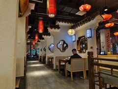 -万重锦·人文川菜馆(骡马市店)