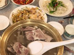 -汗腾格里·风味餐厅(新疆驻京办店)
