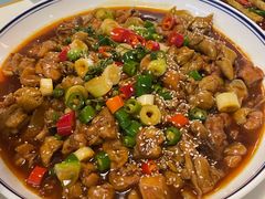 老巷子肥肠鸡-付掌柜在成都·热炒砂锅集(金禾店)