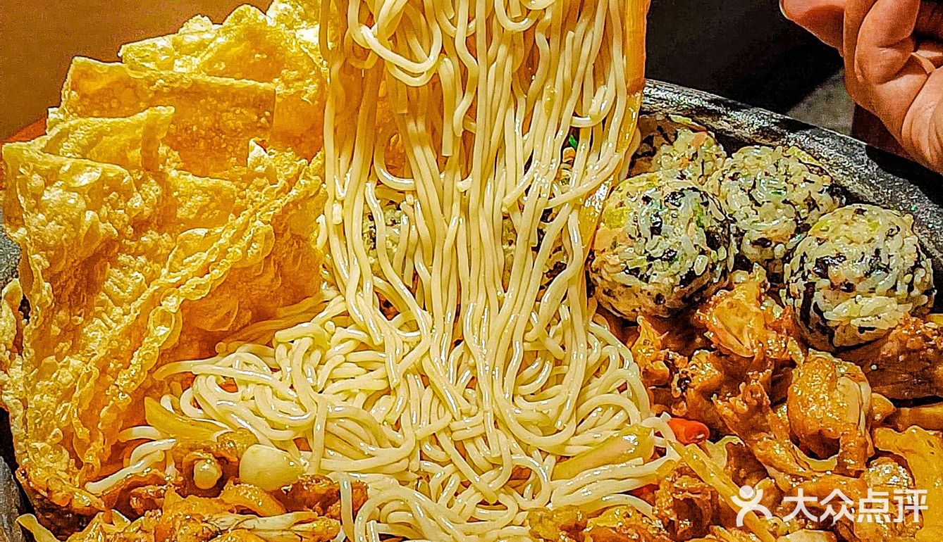 人均50r螺蛳粉牛蛙锅太好吃啦！！