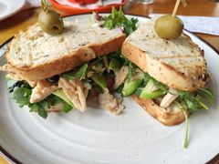 香草鸡肉牛油果三明治-COMMUNE幻师(五角场店)