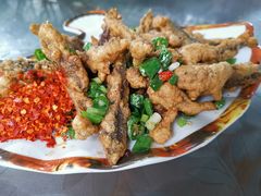 香酥小鱼儿-李幺师鱼馆