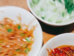 -聚鑫朋酸菜肥肠(文艺路口店)
