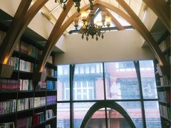 -钟书阁(松江泰晤士小镇店)