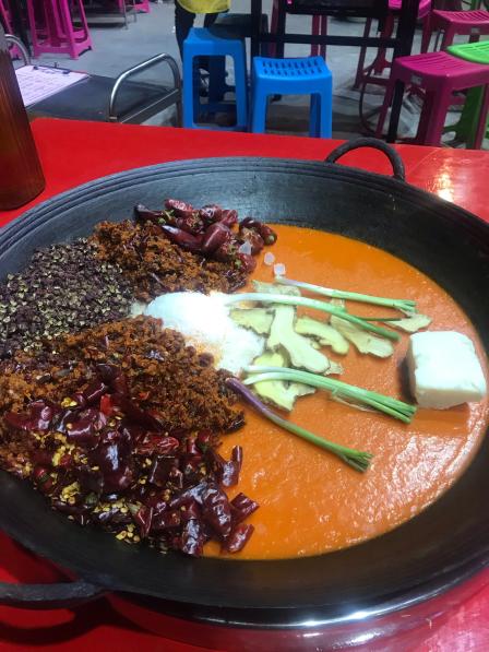 牛香坊老火锅(龙门阵店)-"这家火锅店开业不久吧!很早就想到这家火锅.