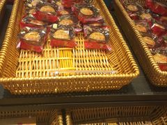 蛋黄酥-喜万年年.嫁女饼.顺德特产(华侨城店)