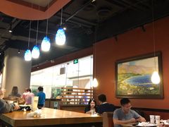 大堂-The Habit Burger Grill 哈比特汉堡(复兴soho店)