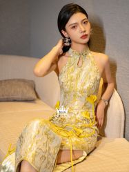 点击看大图 -艾拉·女王婚纱礼服馆