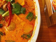 -Chom Cafe and Restaurant