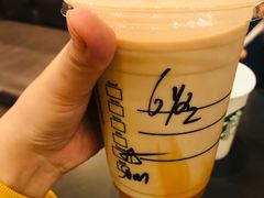 -星巴克(上海虹桥新天地二店)