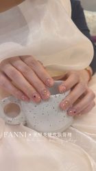 点击看大图 -Fanni美甲美睫皮肤管理