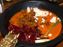 -黄潇洒老火锅(九眼桥宏济巷店)