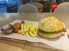 -必胜客(航洋国际店)