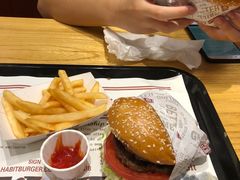 -The Habit Burger Grill 哈比特汉堡(爱琴海店)