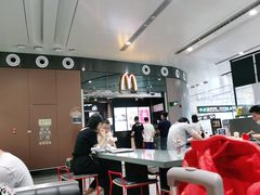 大堂-麦当劳(北京大兴机场二层国内到达(安检外)店)