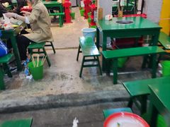 大堂-巷子里头麻辣烫火锅串串(温江店)