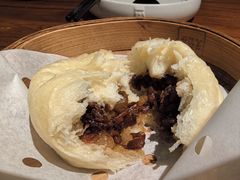 蒸破酥包-云海肴·汽锅鸡·云南菜(美罗城店)