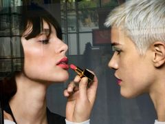 -中免(澳门机场免税店)