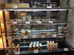 面包甜点陈列柜-老大昌(淮海中路店)